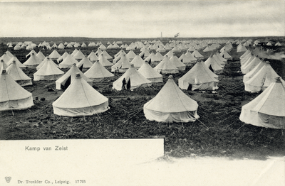 16153 Gezicht op een aantal rijen tenten in het Kamp van Zeist te Zeist.